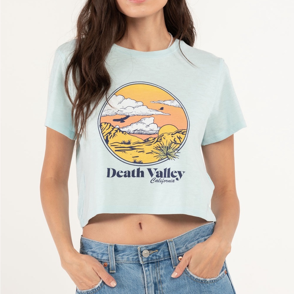 NWT LEVI'S Jordie Death Valley Womens Crop Tee